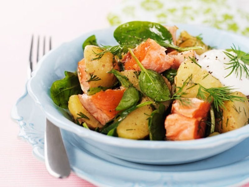 Салат с лососем — 15 рецептов приготовления из красной рыбы