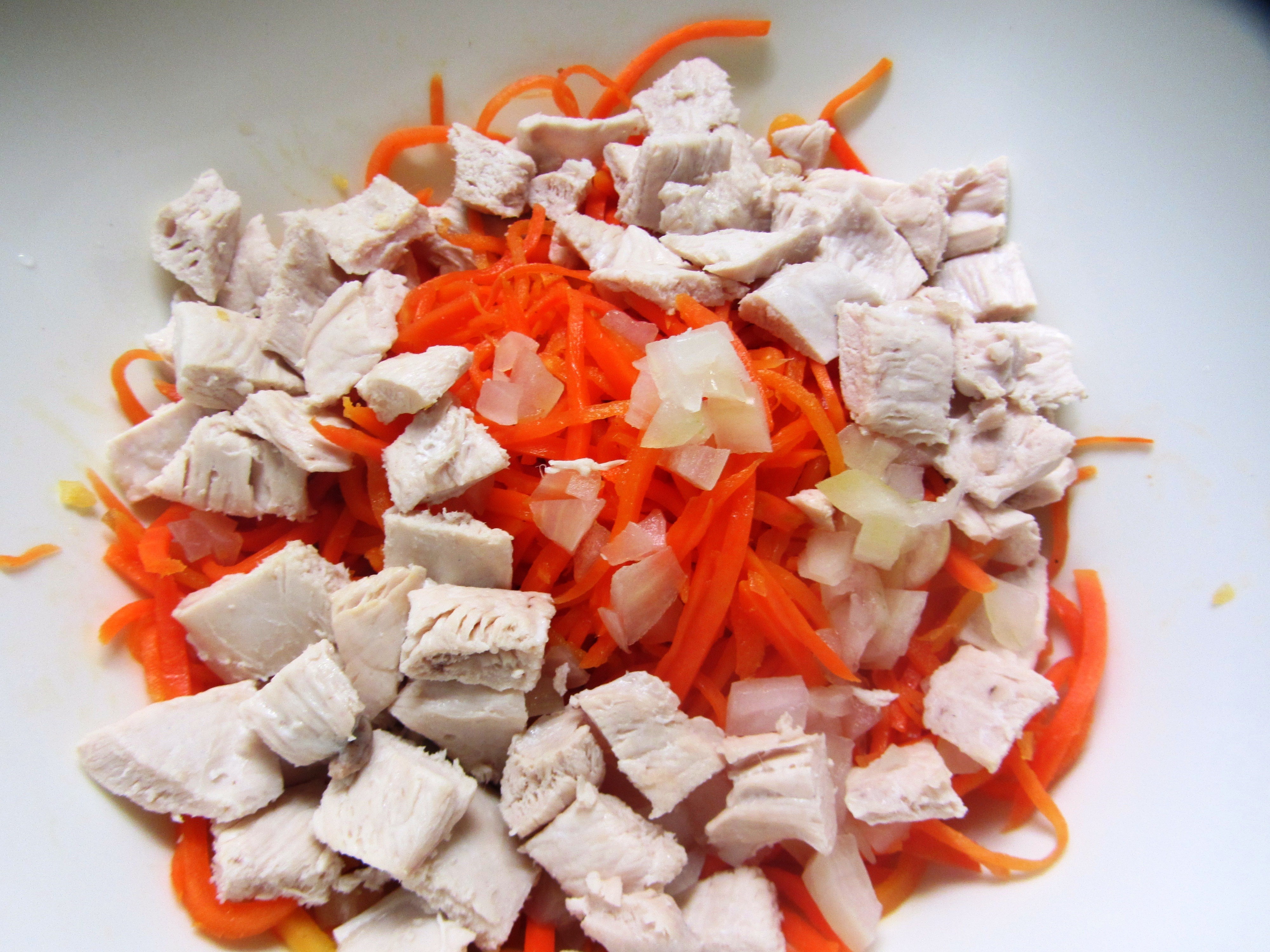 12 салатов с корейской морковью, которые первыми исчезают со стола - Лайфхакер