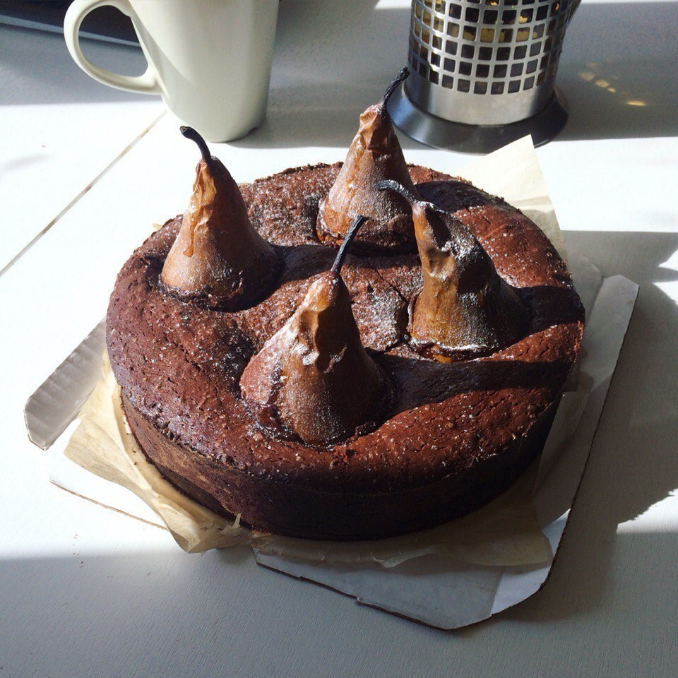 Шоколадный пирог-фондан с грушами и жидким центром рецепт – Европейская кухня: Выпечка и десерты. «Еда»