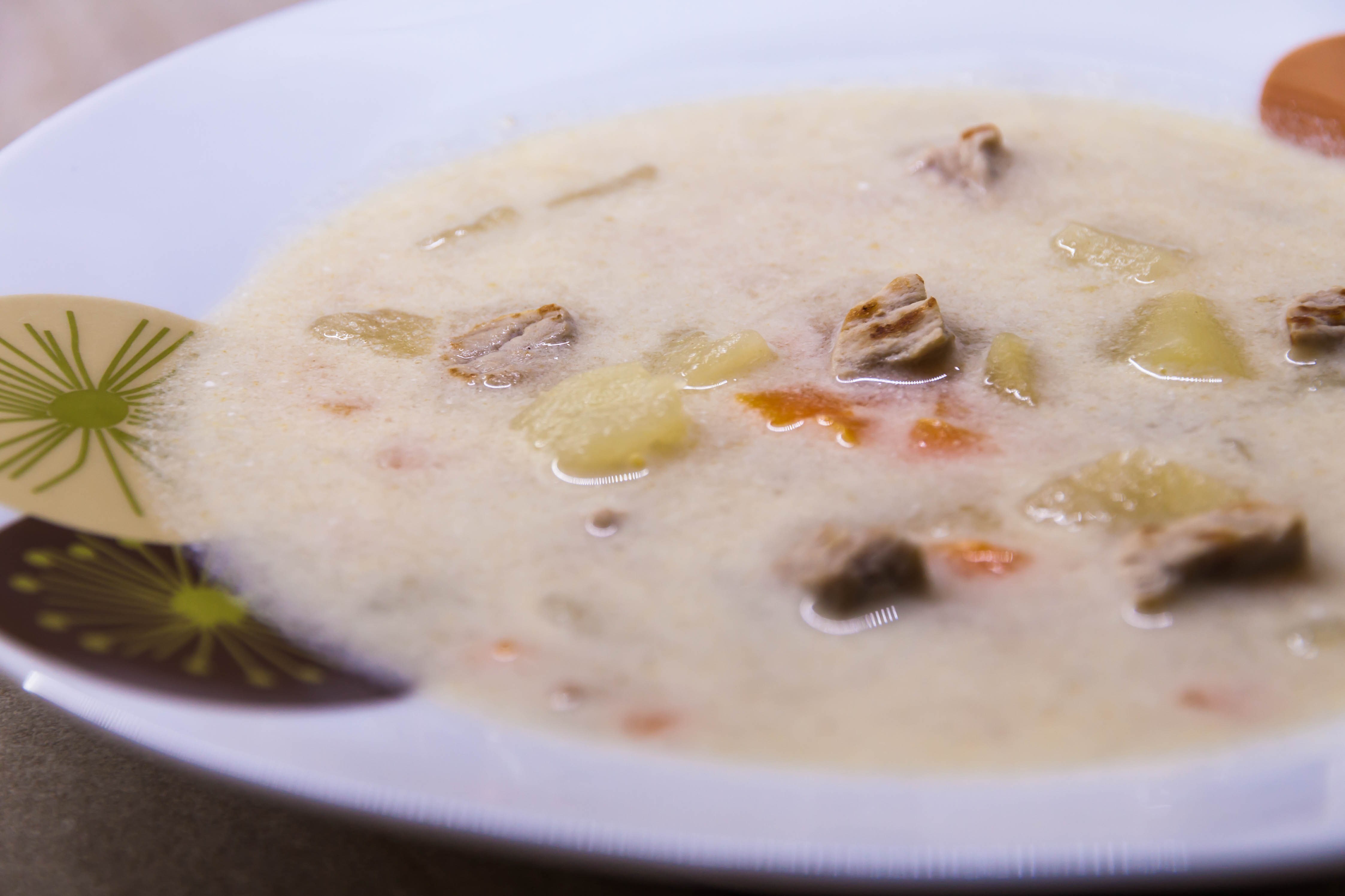 Румынский суп чорба - рецепт и как готовить суп с перцем | РБК Украина
