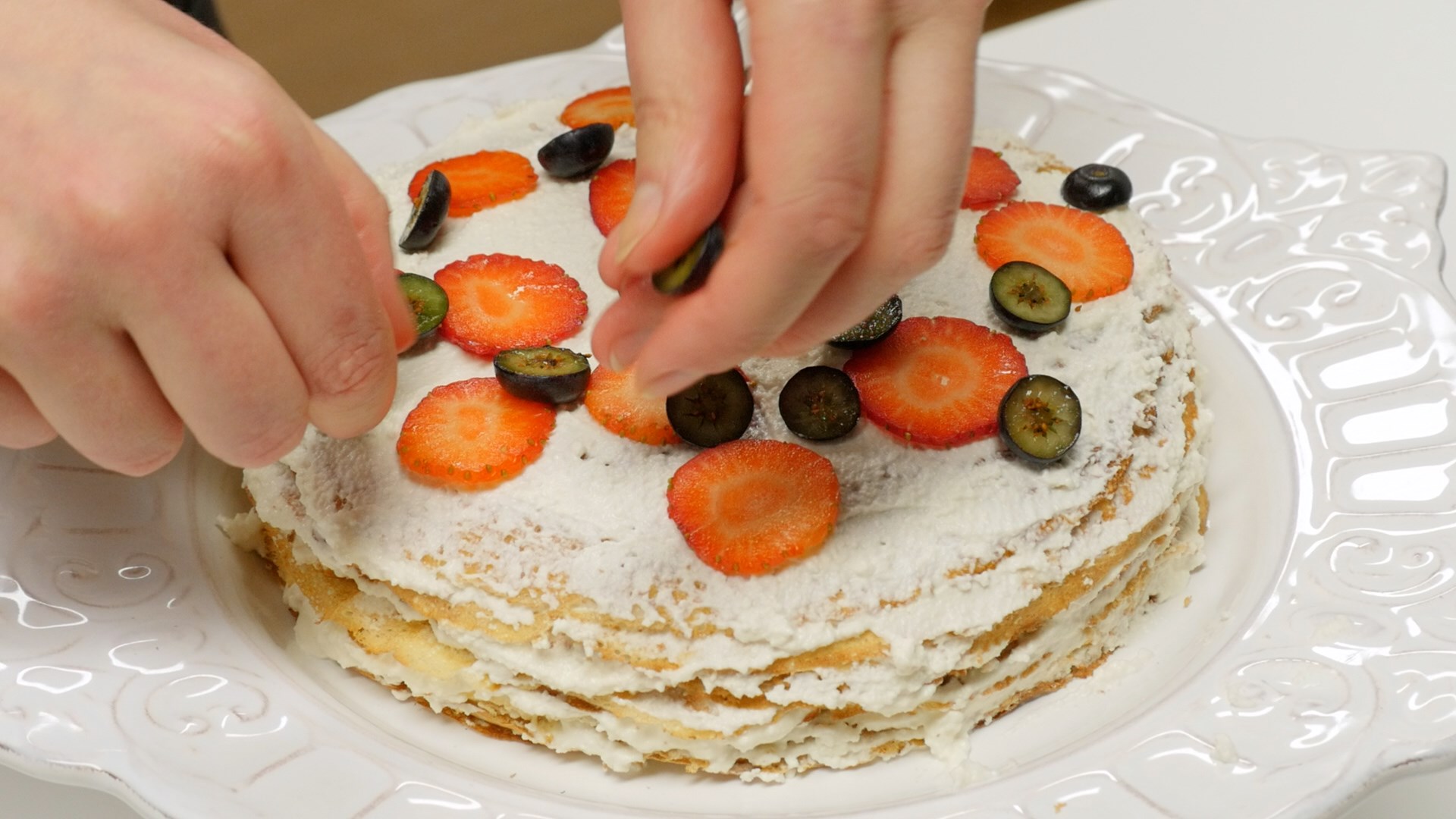 Торт из блинчиков, пошаговый рецепт на ккал, фото, ингредиенты - Людмила
