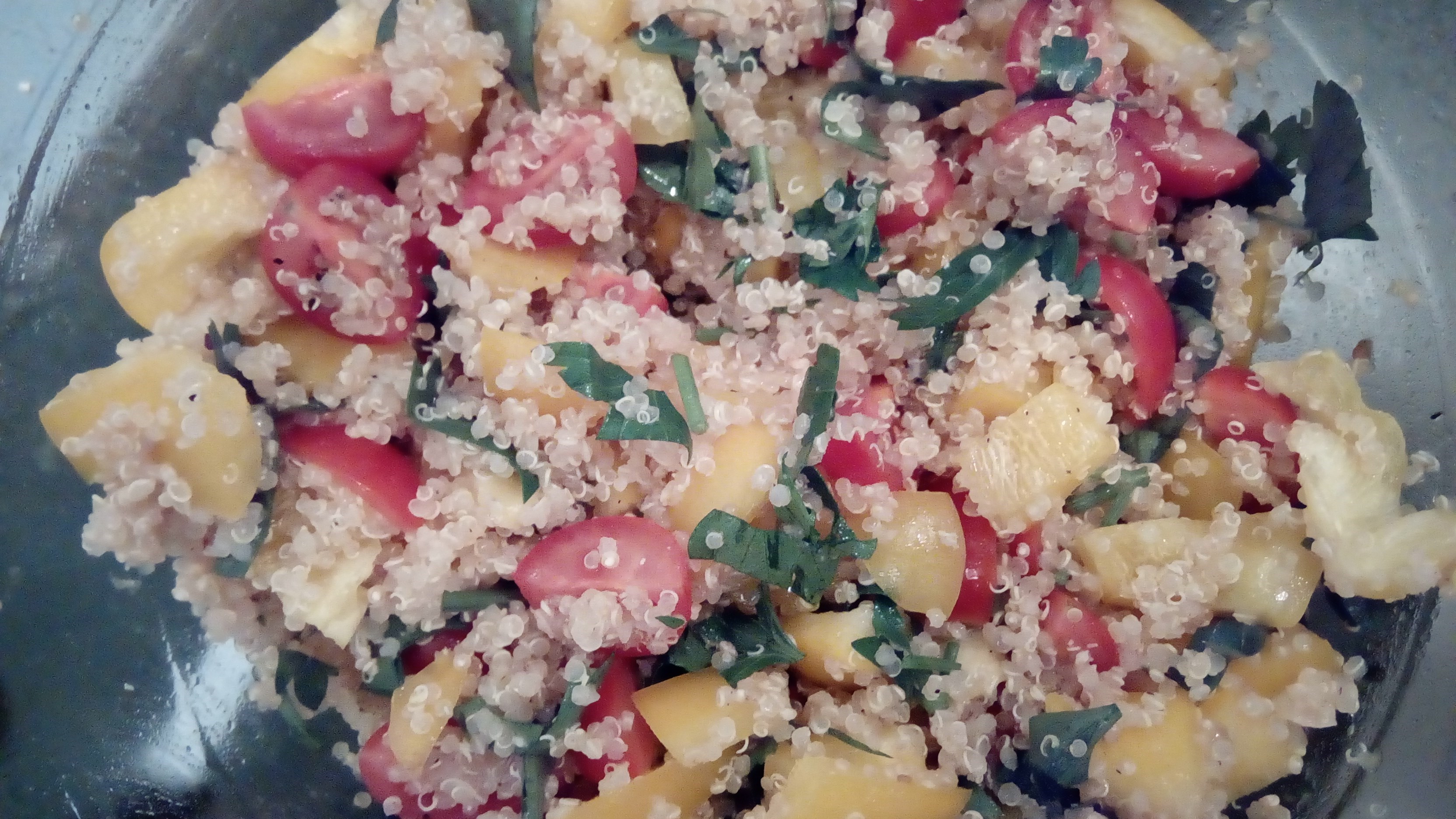 Овощной салат с киноа и брынзой рецепт – Средиземноморская кухня .