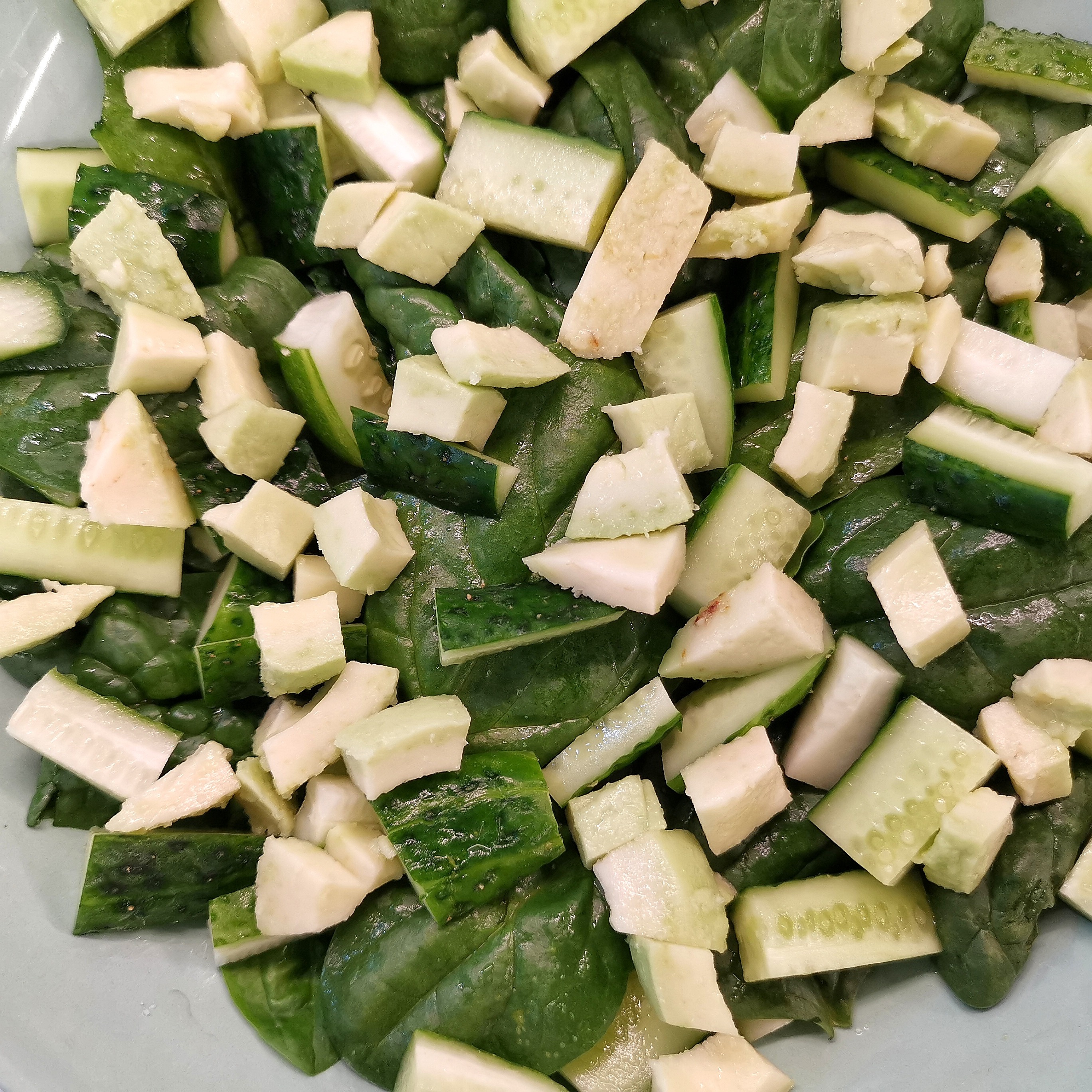 Салат с овощами, курицей и перепелиными яйцами – простой и вкусный рецепт с фото (пошагово)