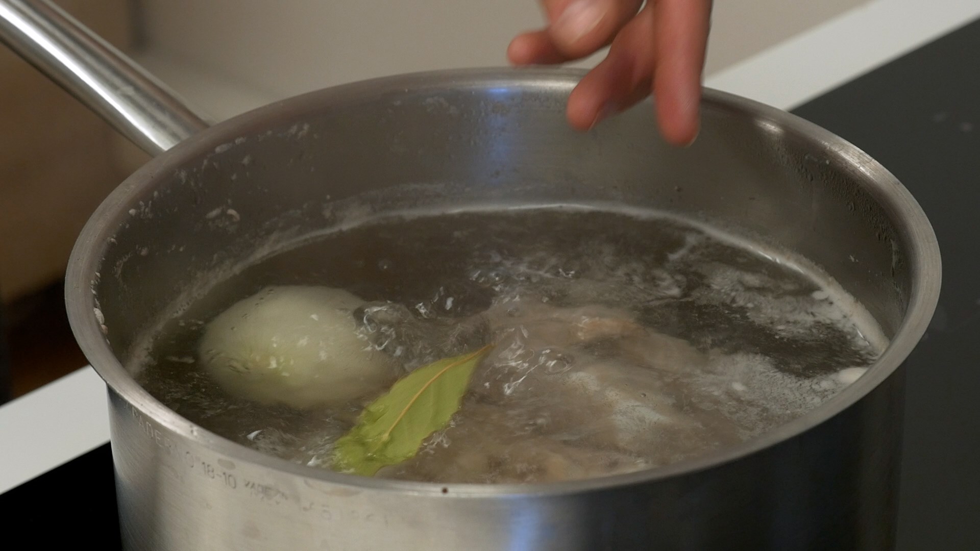 Суп солянка с колбасой — рецепт приготовления в домашних условиях