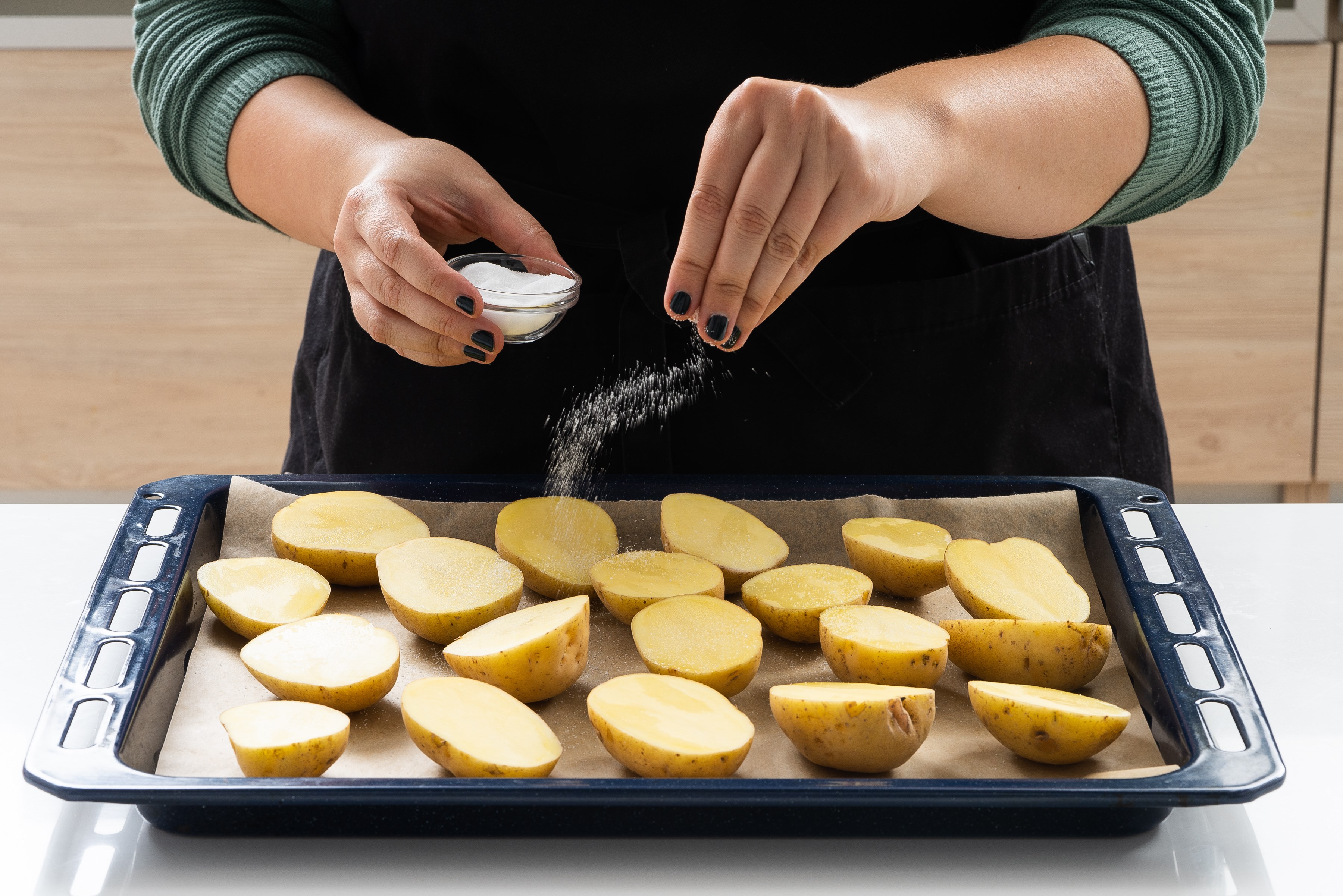 Сладкие картофельные лодочки с сиропом из кленового сока