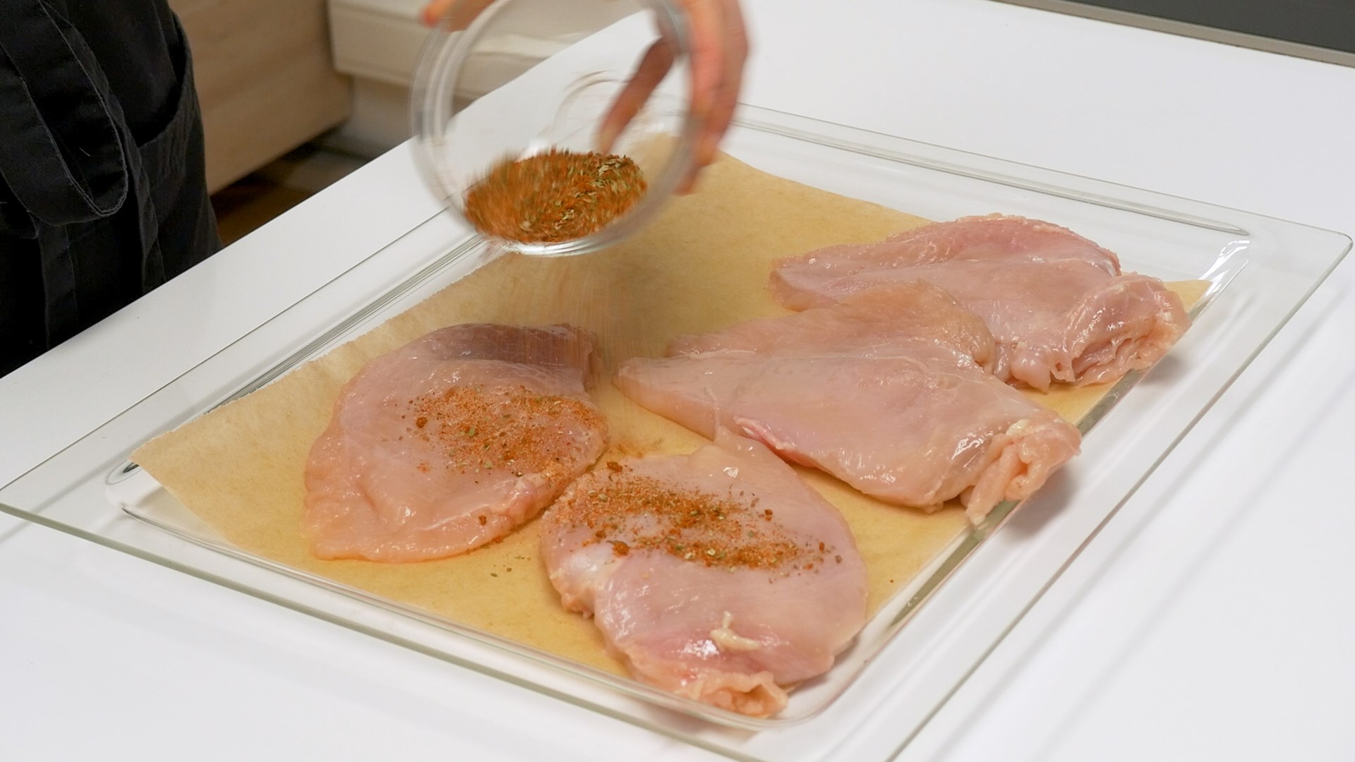 Сочная куриная грудка запеченная в духовке — пошаговые рецепты