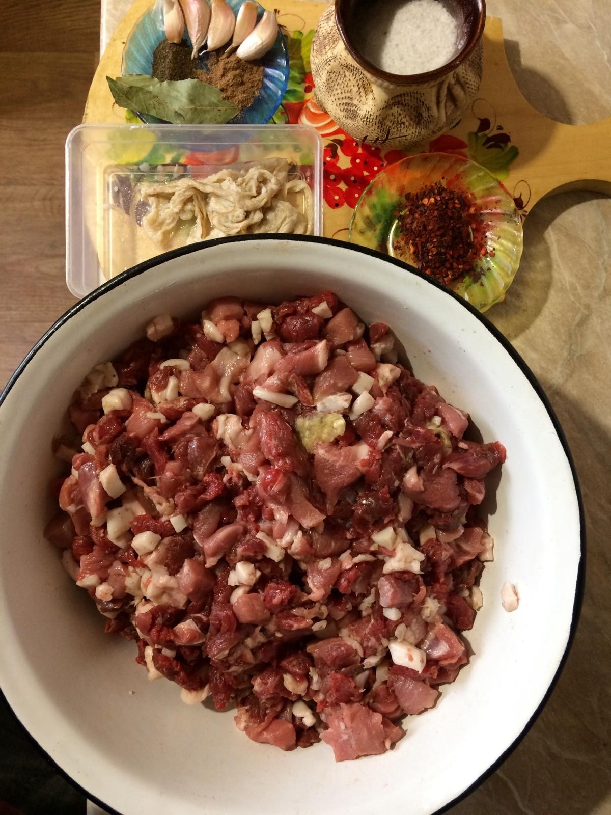 Домашняя колбаса из говядины — рецепт с фото