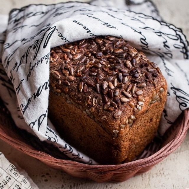 Как приготовить Пшеничный хлеб на ржаной закваске в духовке рецепт пошагово