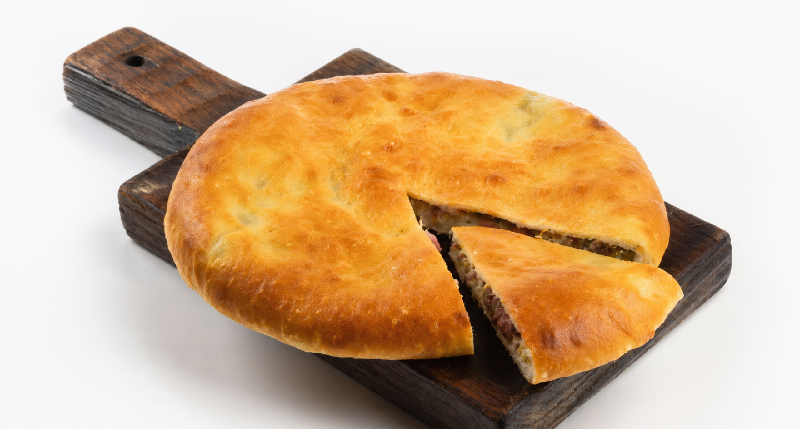 Лобиани — традиционный грузинский пирог с фасолью