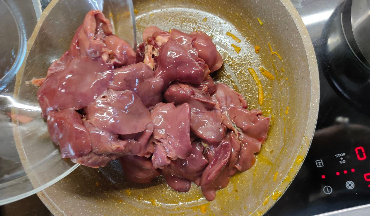 Паштет из куриной печени с овощами и яйцами