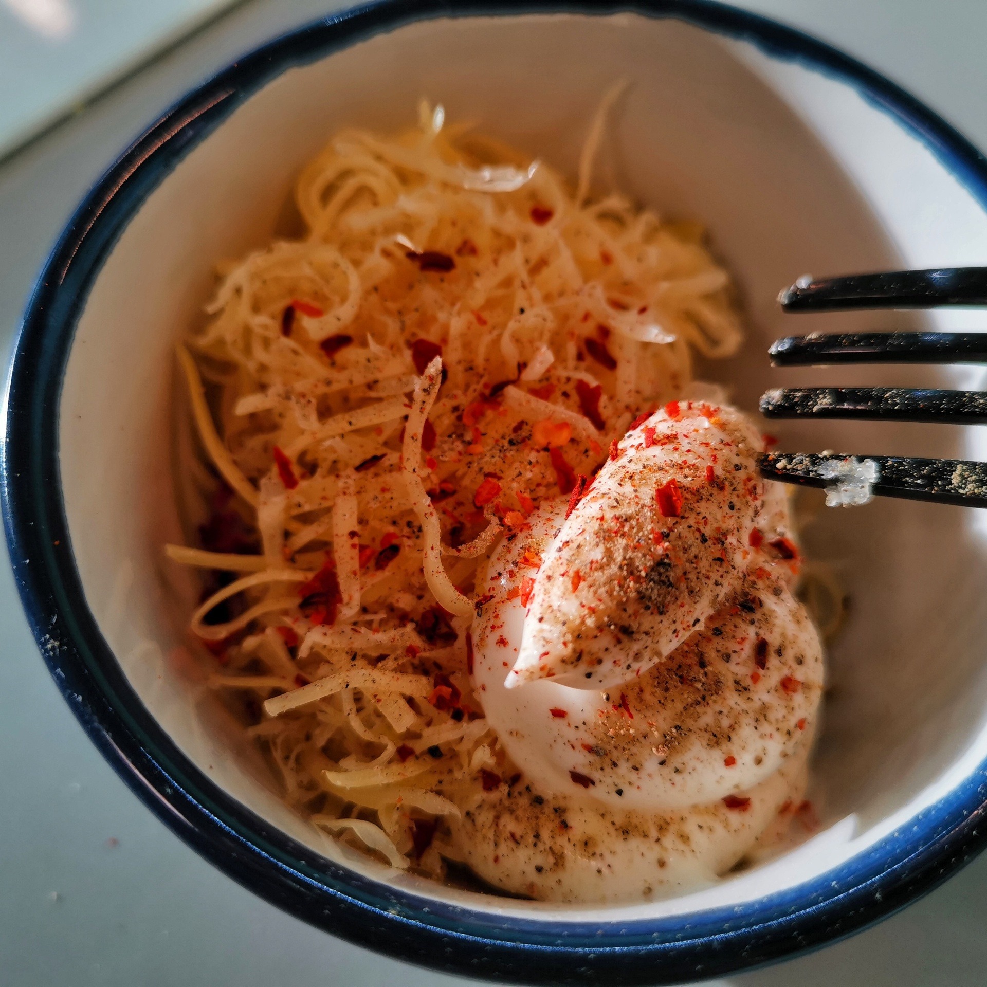 Кабачок на сковороде гриль с чесноком и сыром