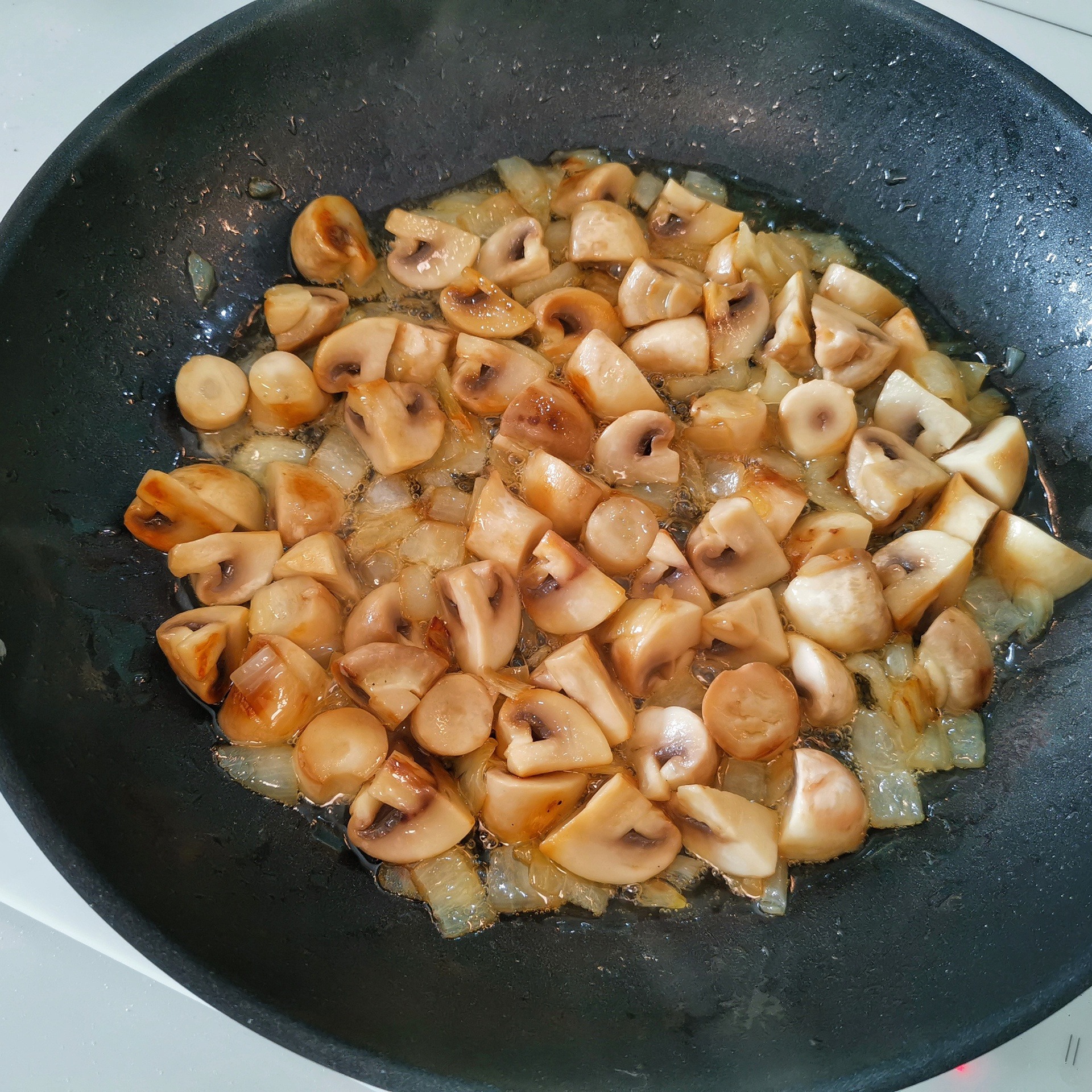 Грибной жюльен с творожным сыром и пармезаном, пошаговый рецепт с  фотографиями – Авторская кухня: Основные блюда. «Еда»