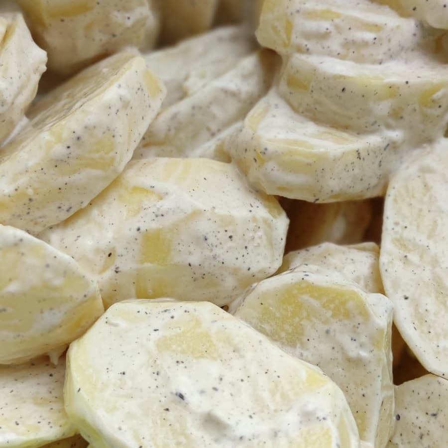 Картошка со сметаной и чесноком в духовке рецепт с фото