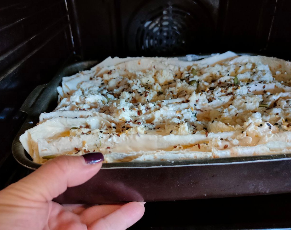 Ленивый пирог из лаваша на сковороде - пошаговый рецепт с фото