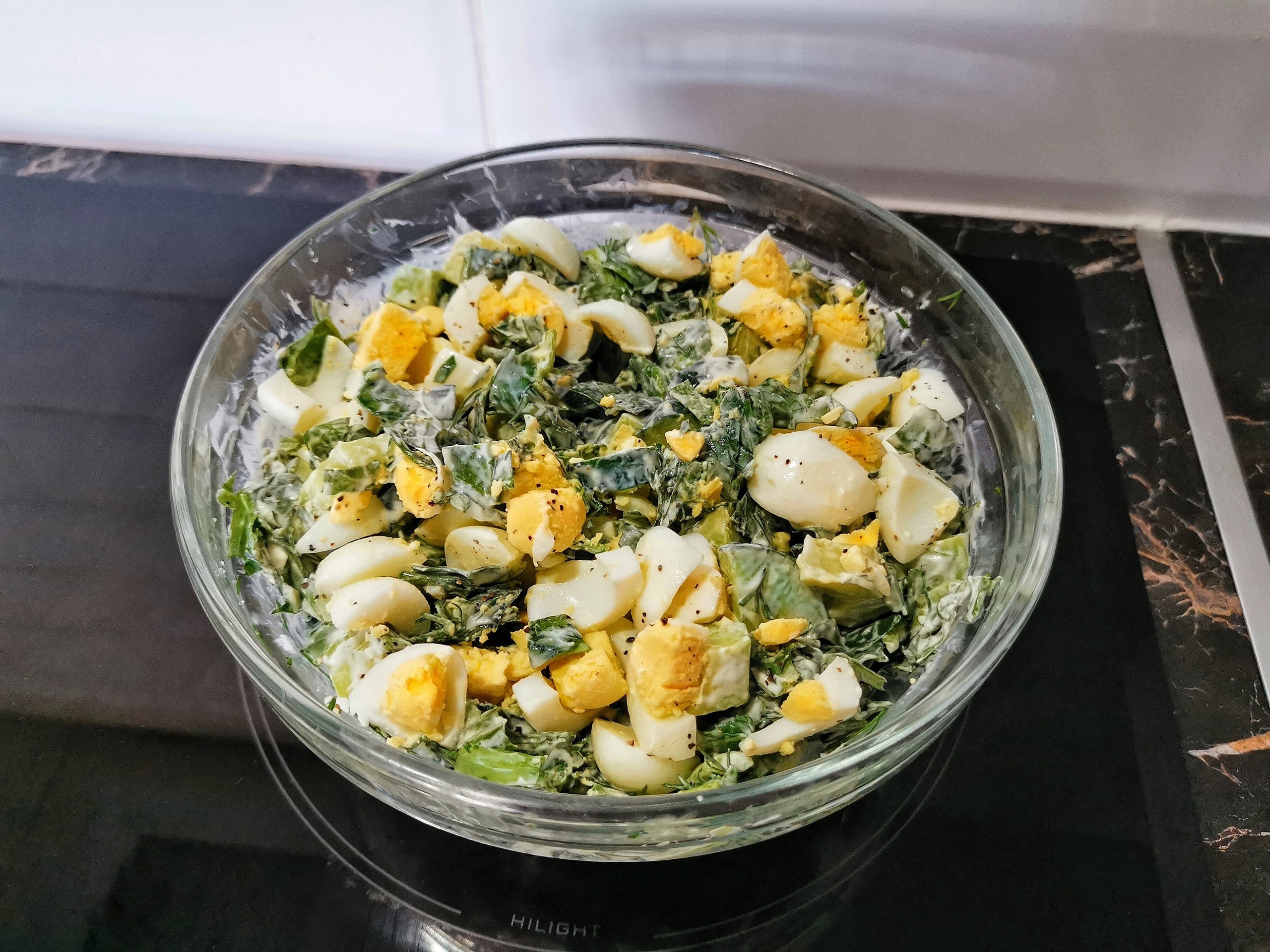 Витаминный салат со сметаной