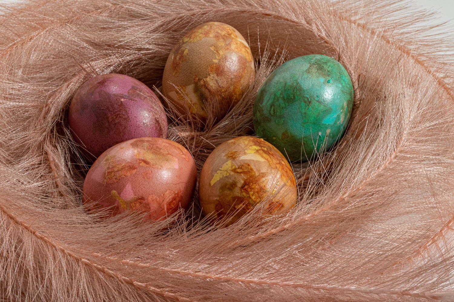 Украшаем яйца к Пасхе своими руками: 25+ идей необычного декора | myDecor